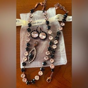 Sabika Duality 4 piece set